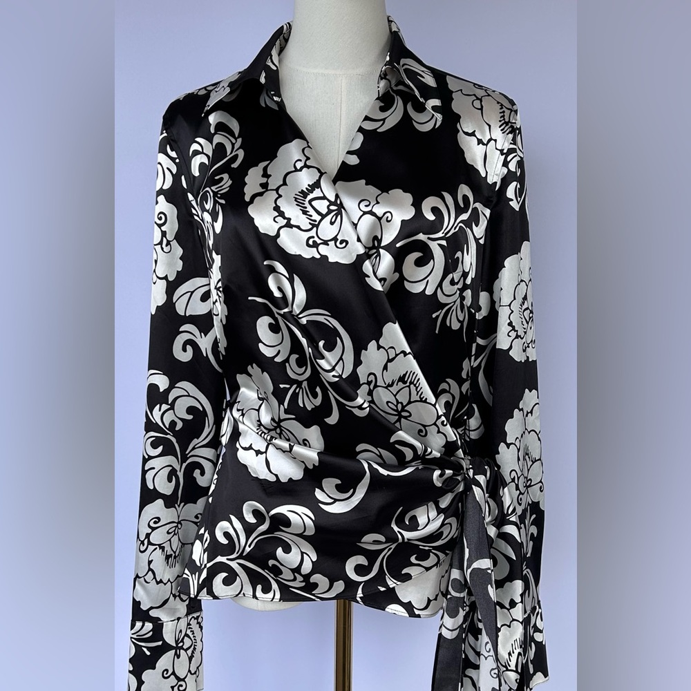 Ann Taylor Factory Silky Wrap‎ Blouse Floral Print Adjustable Side Tie Size 12